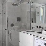 Skyline 1 Bd By Domvia *