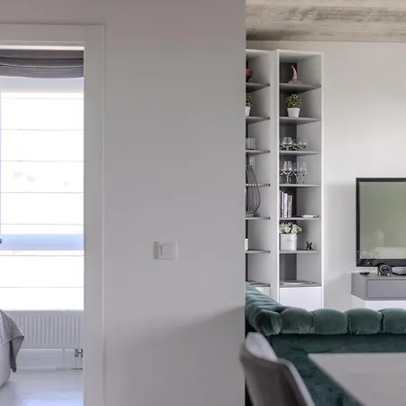 Skyline 1 Bd By Hostlovers *