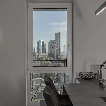 Skyline 1 Bd By Hostlovers Apartment *