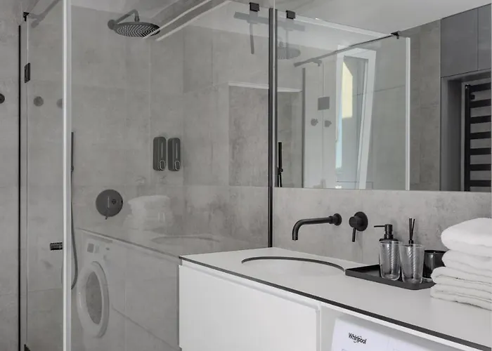 Skyline 1 Bd By Domvia * Vilnius