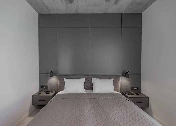 Butas Skyline 1 Bd By Domvia